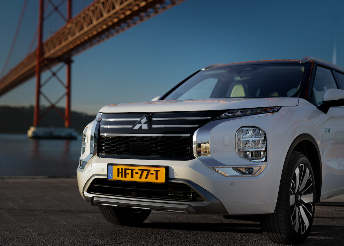 Voll ins Schwarze: Mitsubishi verlost neuen  Outlander im Rahmen der Darts Weltmeisterschaft 2026