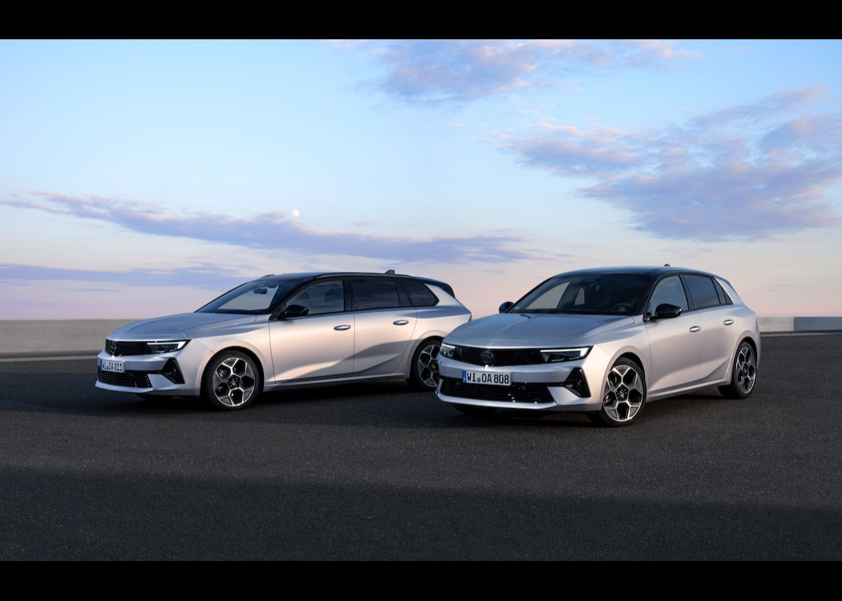 Praktisch, sparsam, elektrifiziert: Die neuen Opel-Hybrid-Modelle mit 48-Volt-Technologie