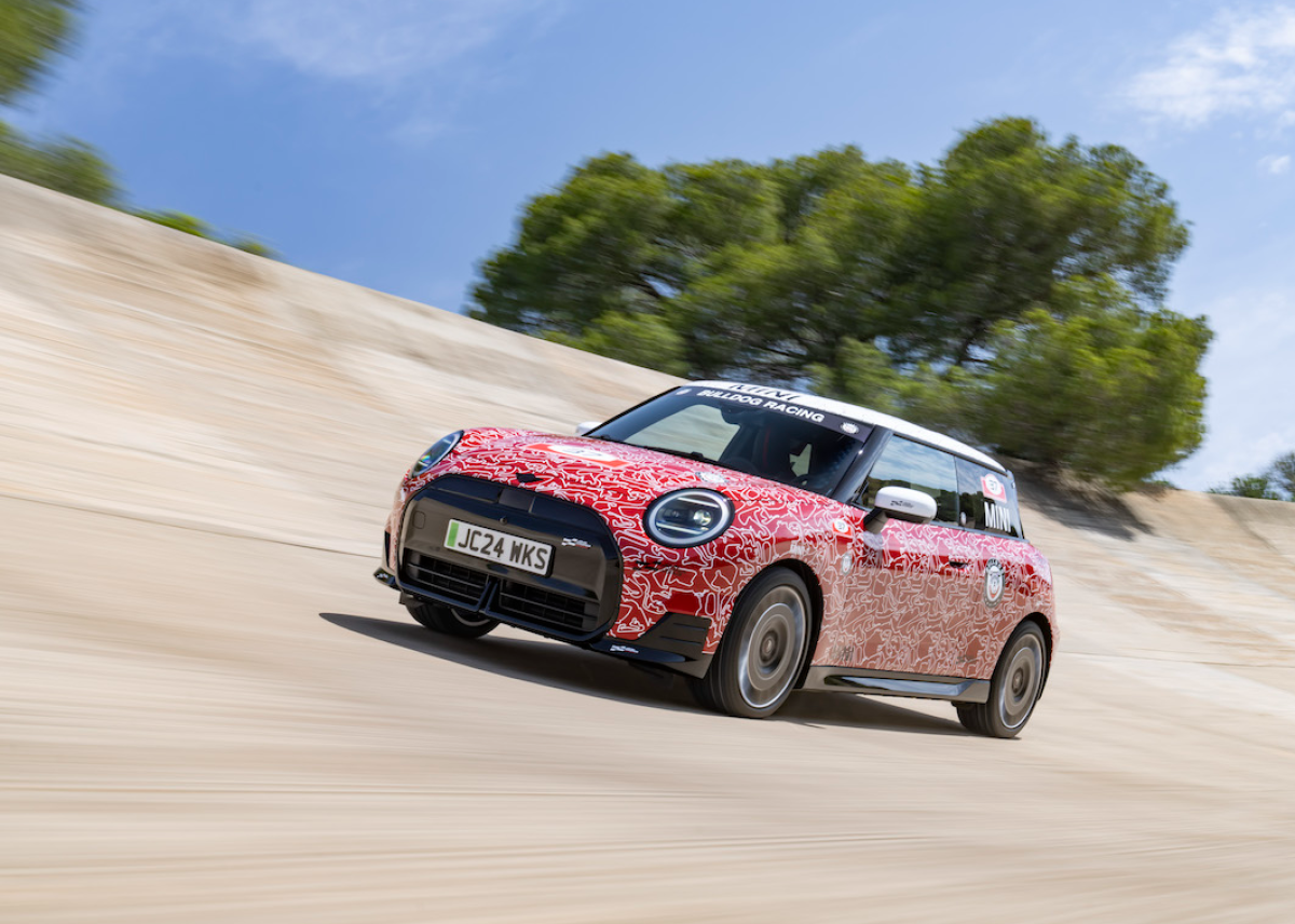 Ersteinsatz beim Goodwood Festival of Speed: Erstes elektrisches MINI John Cooper Works Modell debütiert dort noch vor seiner Weltpremiere