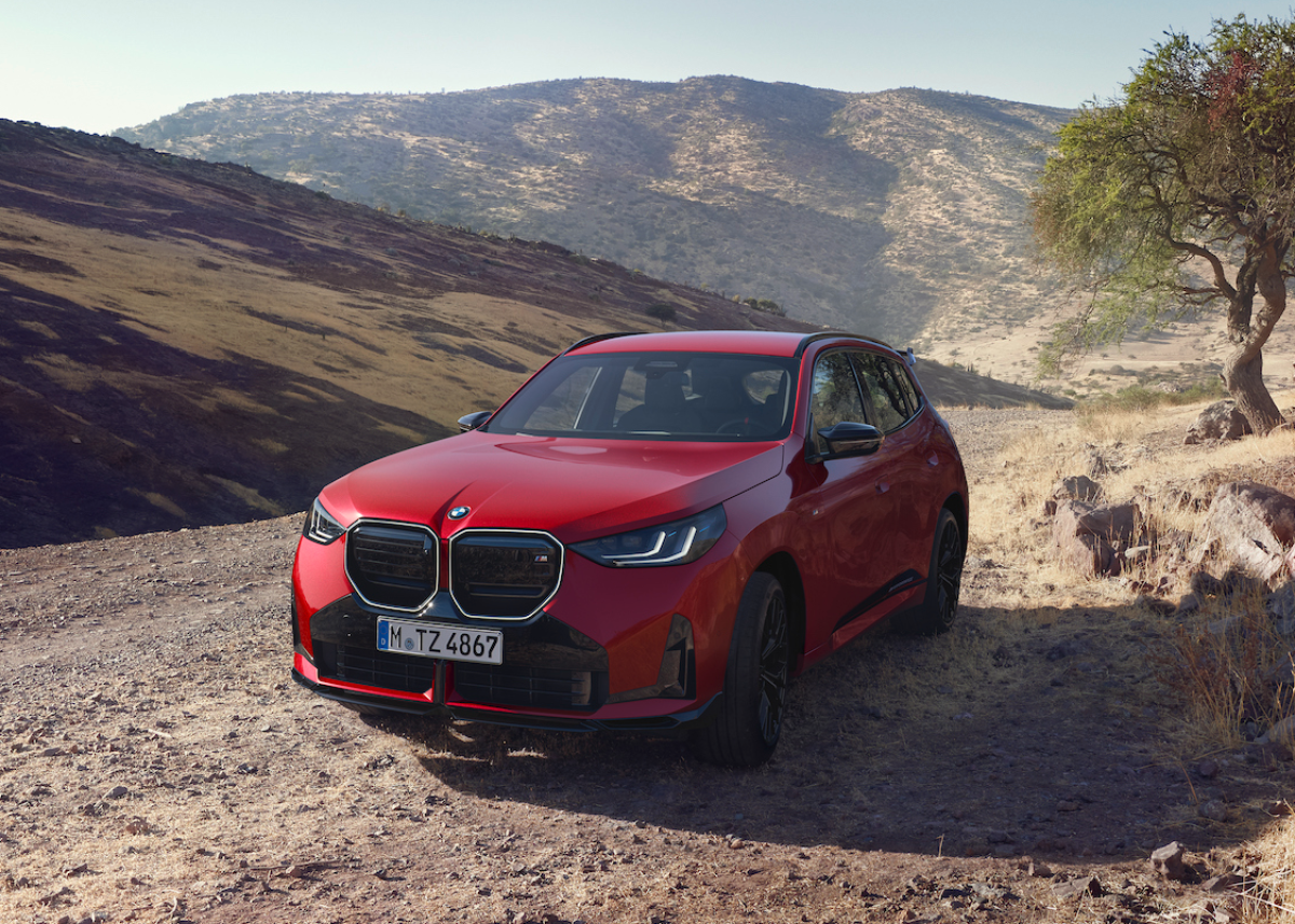 Authentisches Rennsport-Flair in jedem Detail: Die BMW M Performance Parts für den neuen BMW X3