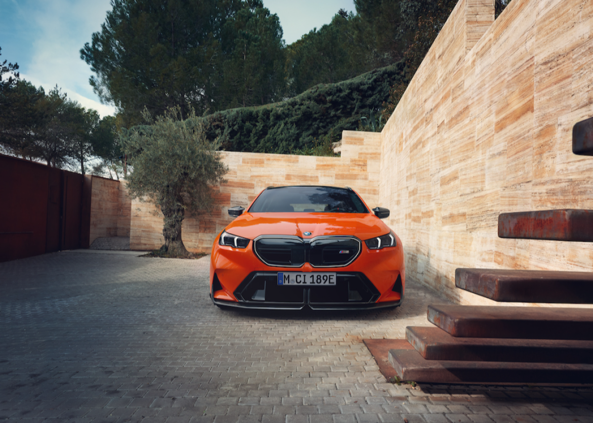 Exklusive Akzente für faszinierende Sportlichkeit: Die BMW M Performance Parts für den neuen BMW M5 Touring