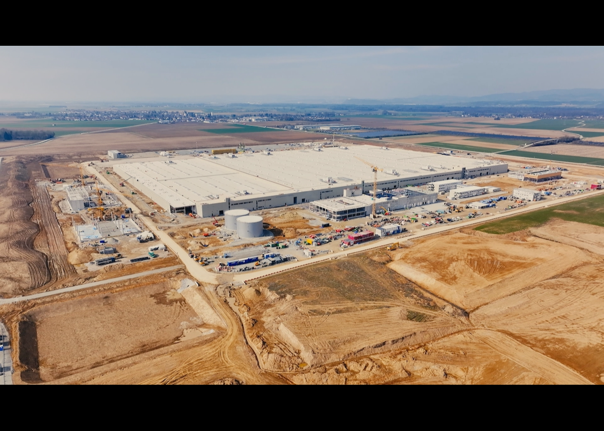Ein Jahr nach Baubeginn: Das BMW Group Montagewerk für Hochvoltbatterien Irlbach-Straßkirchen