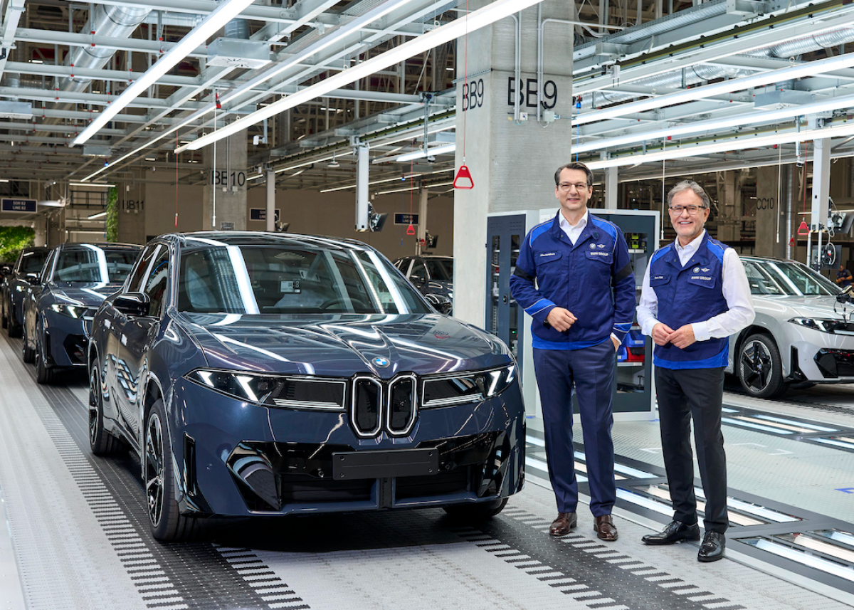Effizient, nachhaltig, digital: Das neue BMW Group Werk Debrecen startet Ende Oktober mit der Serienproduktion des BMW iX3