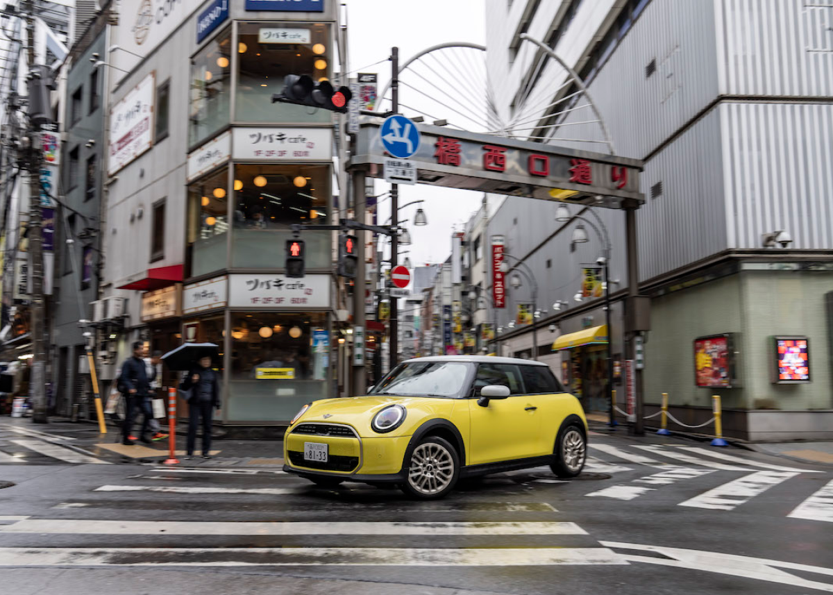 Postcard Story: Der MINI Cooper C in Tokio