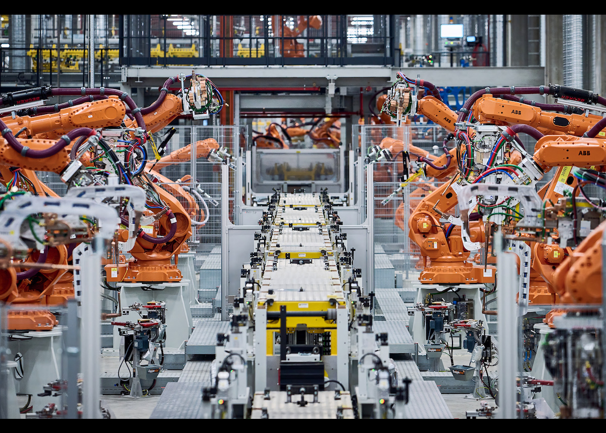 Warm-up für die Neue Klasse im BMW Group Werk München: Funktionstests der neuen Produktionsanlagen erfolgreich abgeschlossen