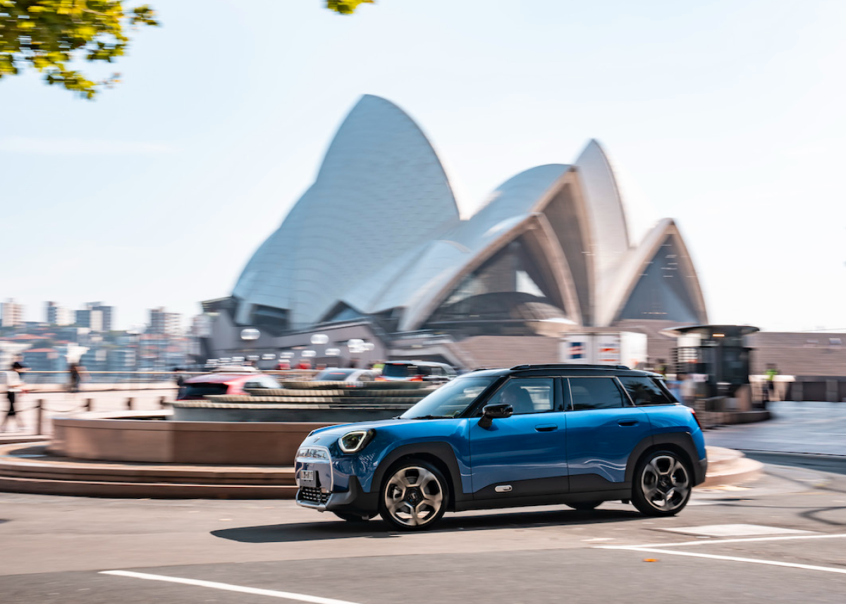 Down Under: der MINI Aceman SE auf den Straßen Sydneys