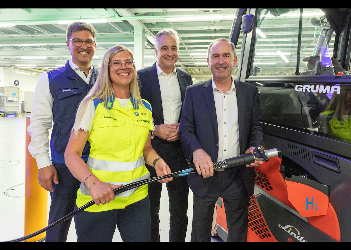 Symbolischer Startschuss für Wasserstoffinfrastruktur im BMW Group Werk Regensburg