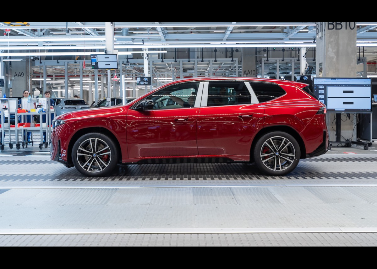 Hochlauf in Rekordzeit: BMW Group Werk Debrecen produziert 50.000sten BMW iX3