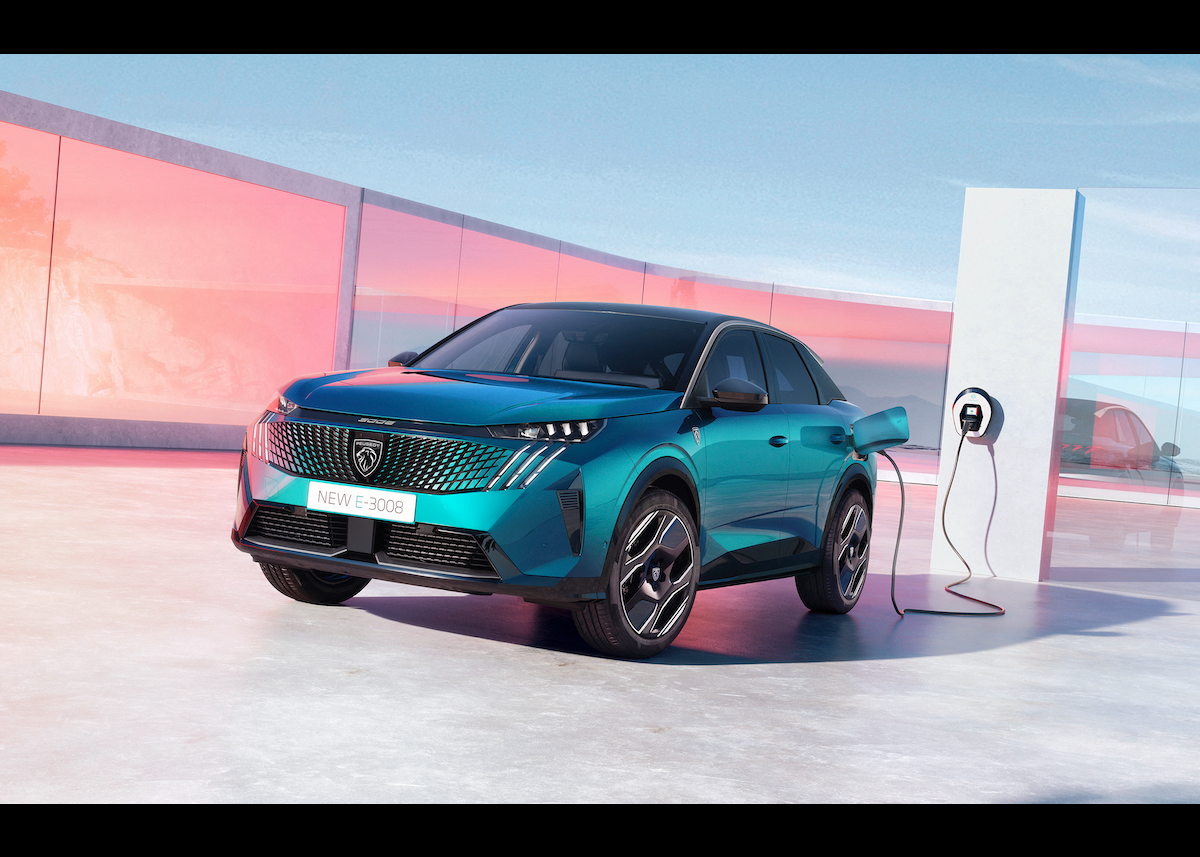 Ab sofort bestellbar: Der neue PEUGEOT E-3008