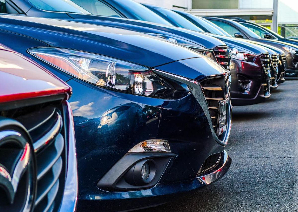 Die USA führen bei den Gebrauchtwagenimporten nach Deutschland – doch 8 von 10 Fahrzeugen weisen Unfallschäden auf