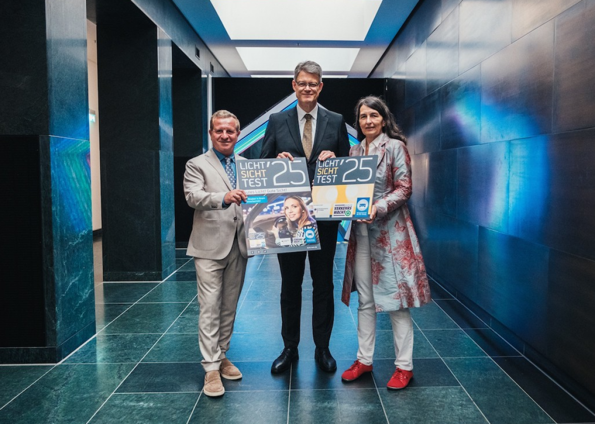 Bundesverkehrsminister Schnieder gibt Startschuss für Licht-Sicht-Test 2025