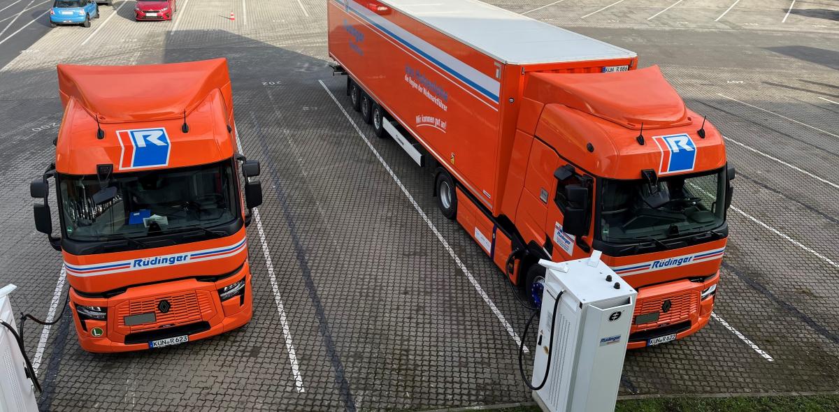 Spedition Rüdinger erreicht Elektrifizierungsziel für 2025 mit Renault Trucks