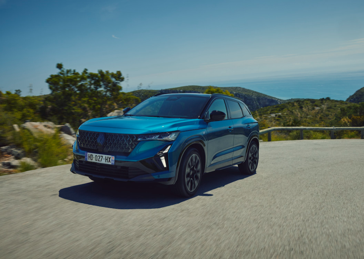 Mit den Renault E-Tech Modellen effizient in den Urlaub