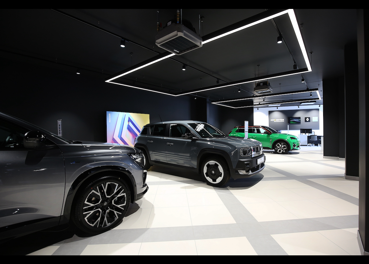 Neueröffnung: Autowelt Hartmann eröffnet neuen Renault und Dacia Standort im aktuellen Markendesign in Osnabrück