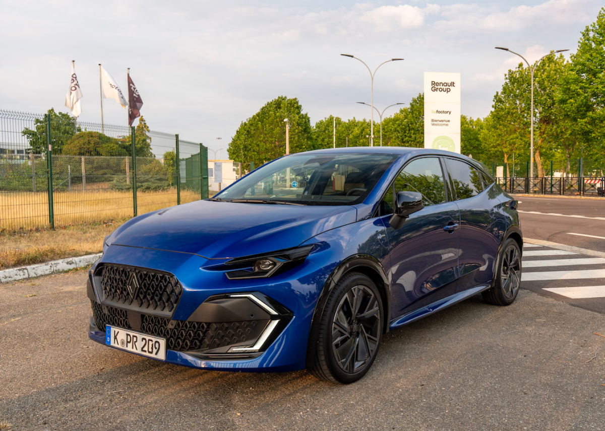 Mehr als 1.000 Kilometer mit einer Tankfüllung: Renault Clio brilliert bei Reichweiten-Challenge