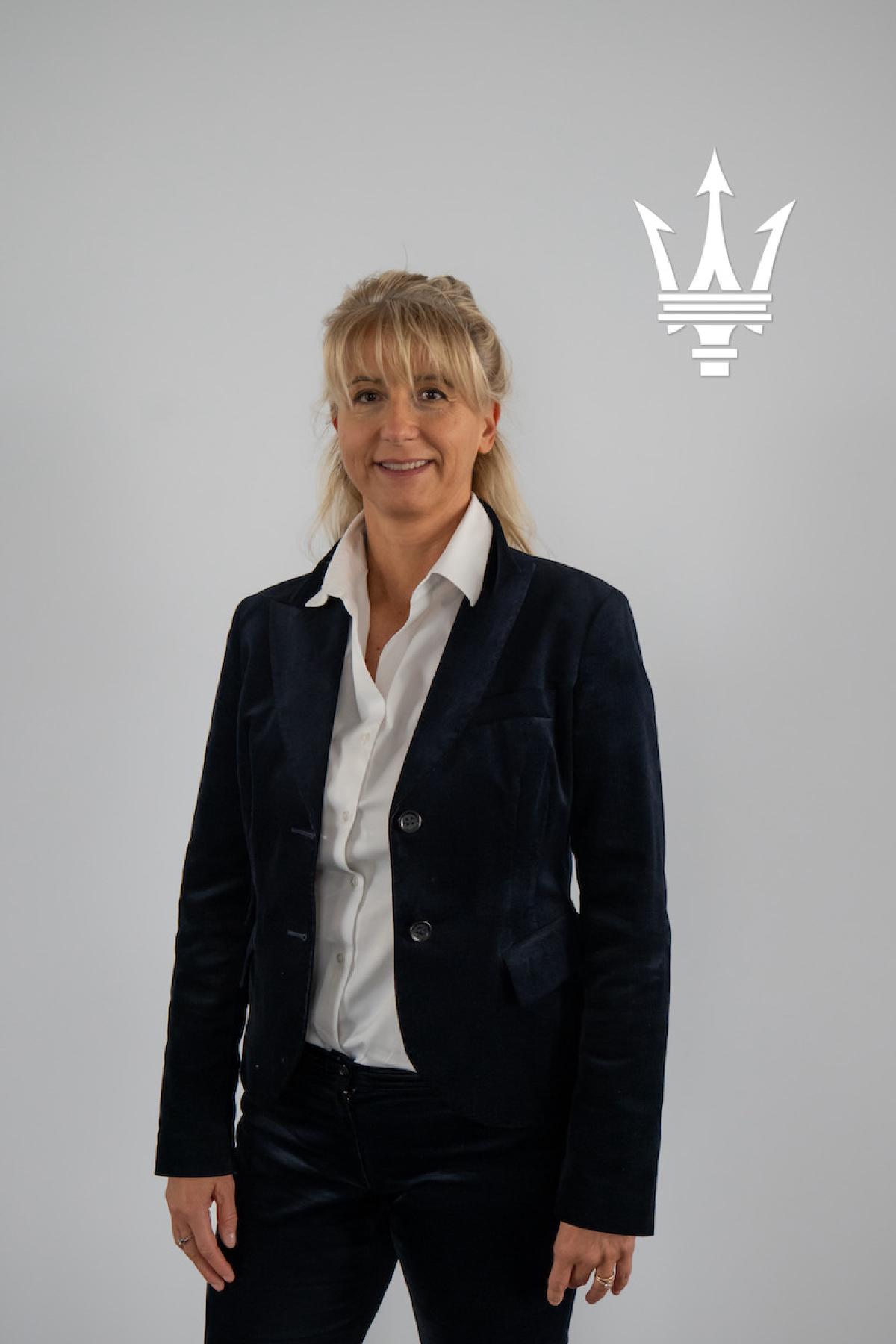 Simonetta Cerruti zur neuen globalen Vertriebsleiterin von Maserati ernannt: Wichtiger Beitrag für das Wachstum und die Positionierung der Marke