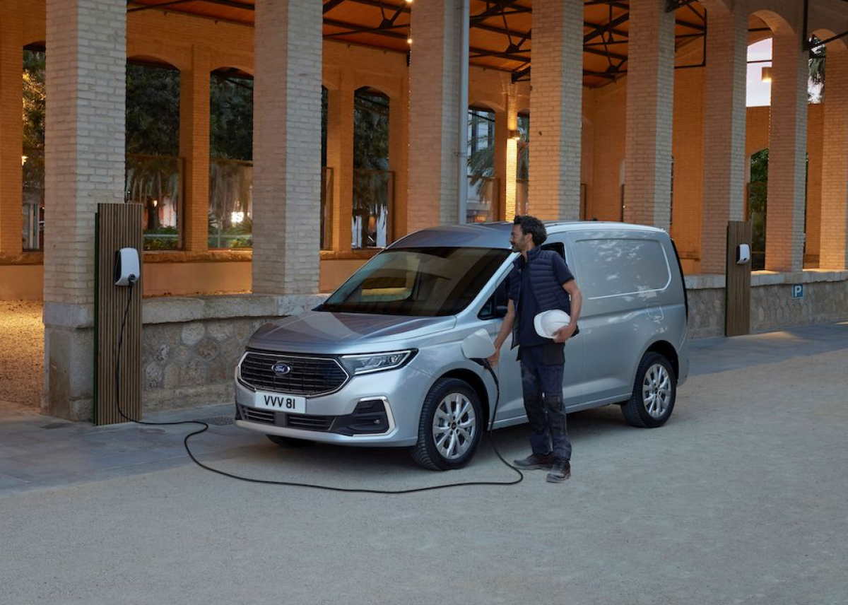 Neuer Ford Transit Connect PHEV bestellbar