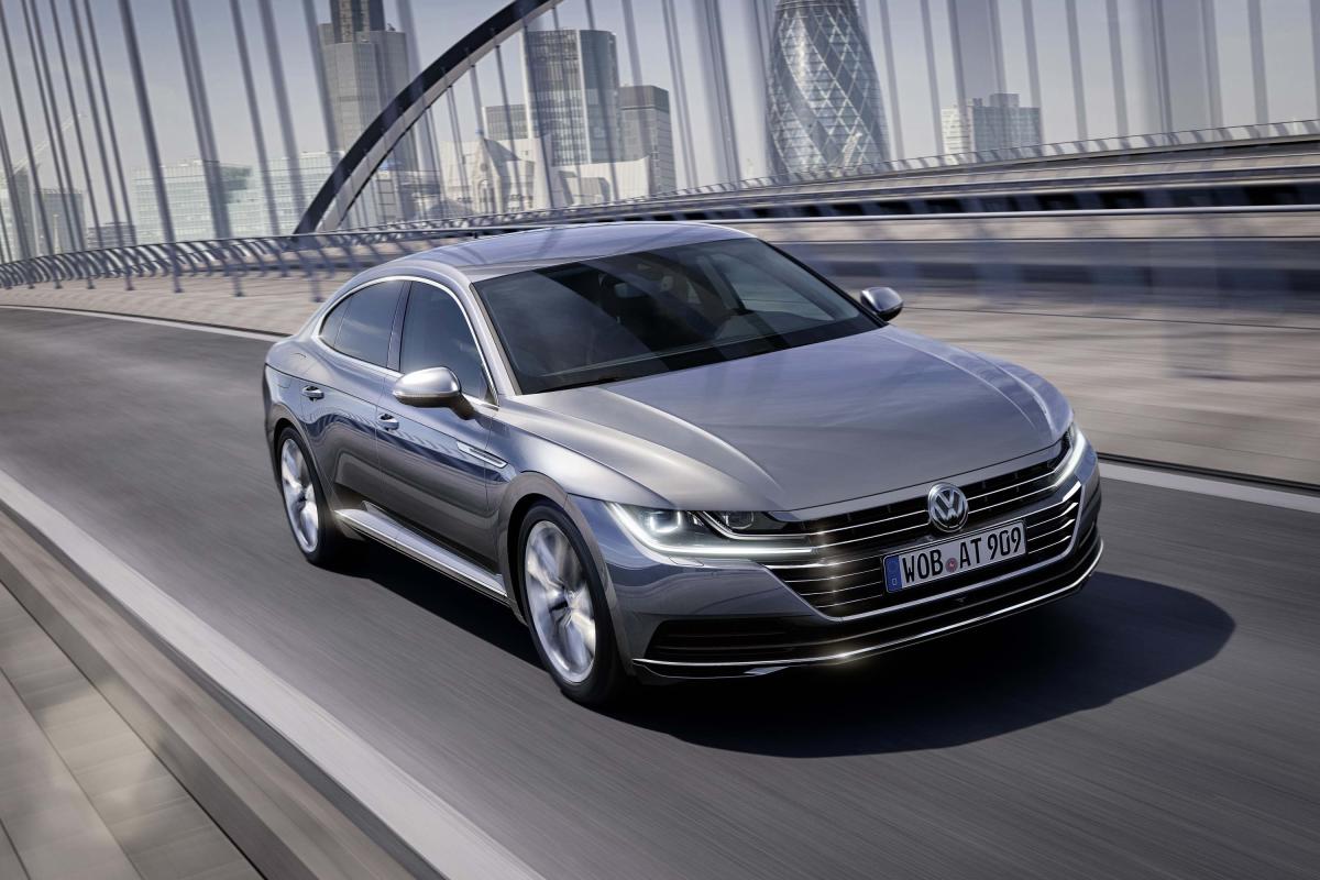 Neuer VW Arteon steht beim Händler