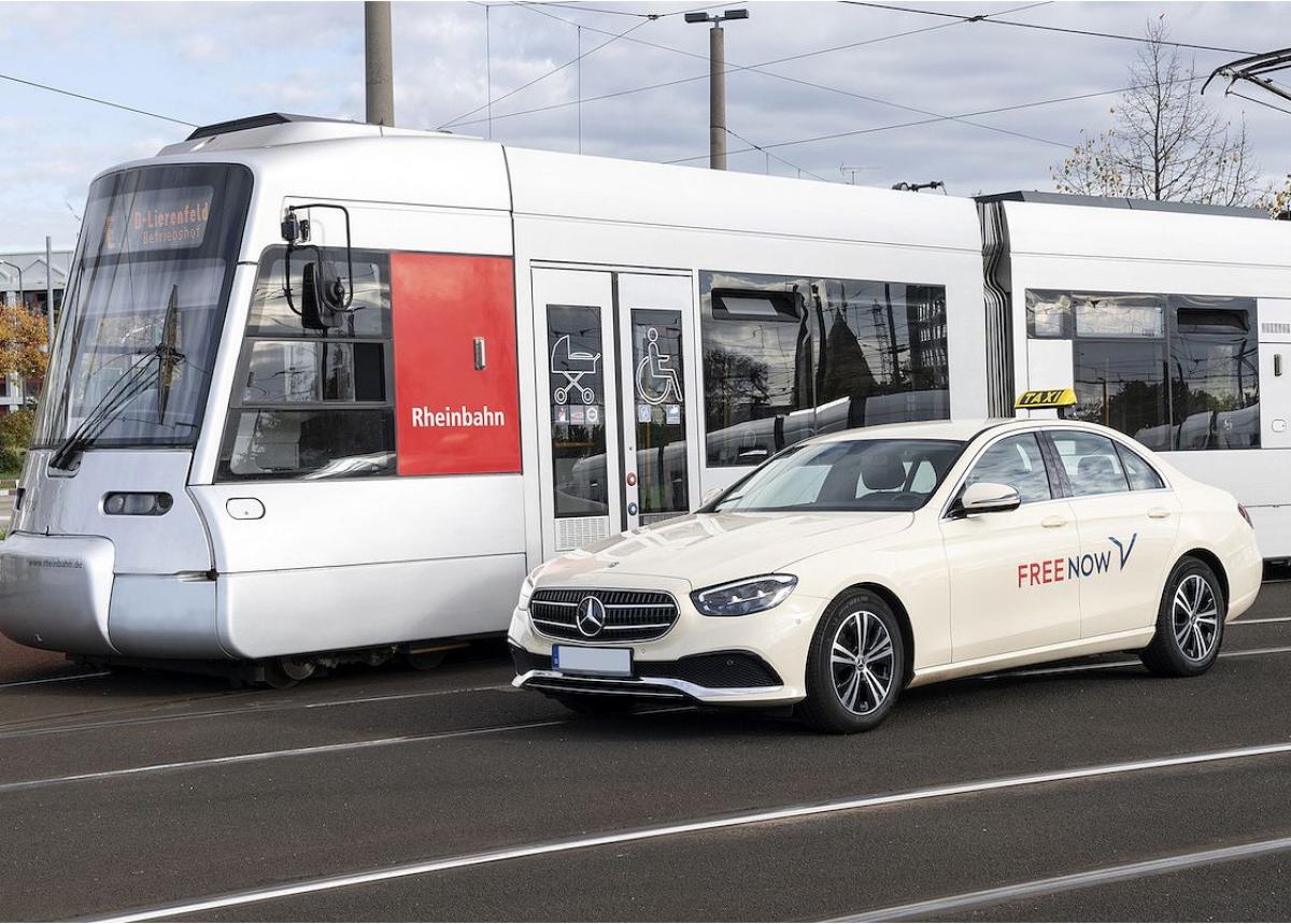 FREENOW integriert das Deutschlandticket in seine App