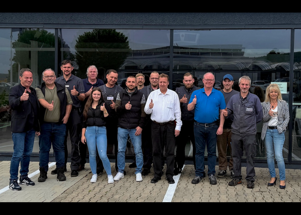 Nissan Händler Auto Galerie Friebel & Grathwohl eröffnet neuen Showroom