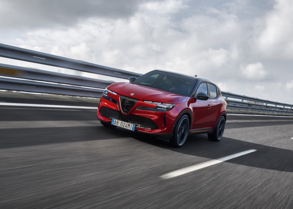 Alfa Romeo Junior Veloce – neue Elektroversion kommt mit 207 kW (280 PS) Leistung