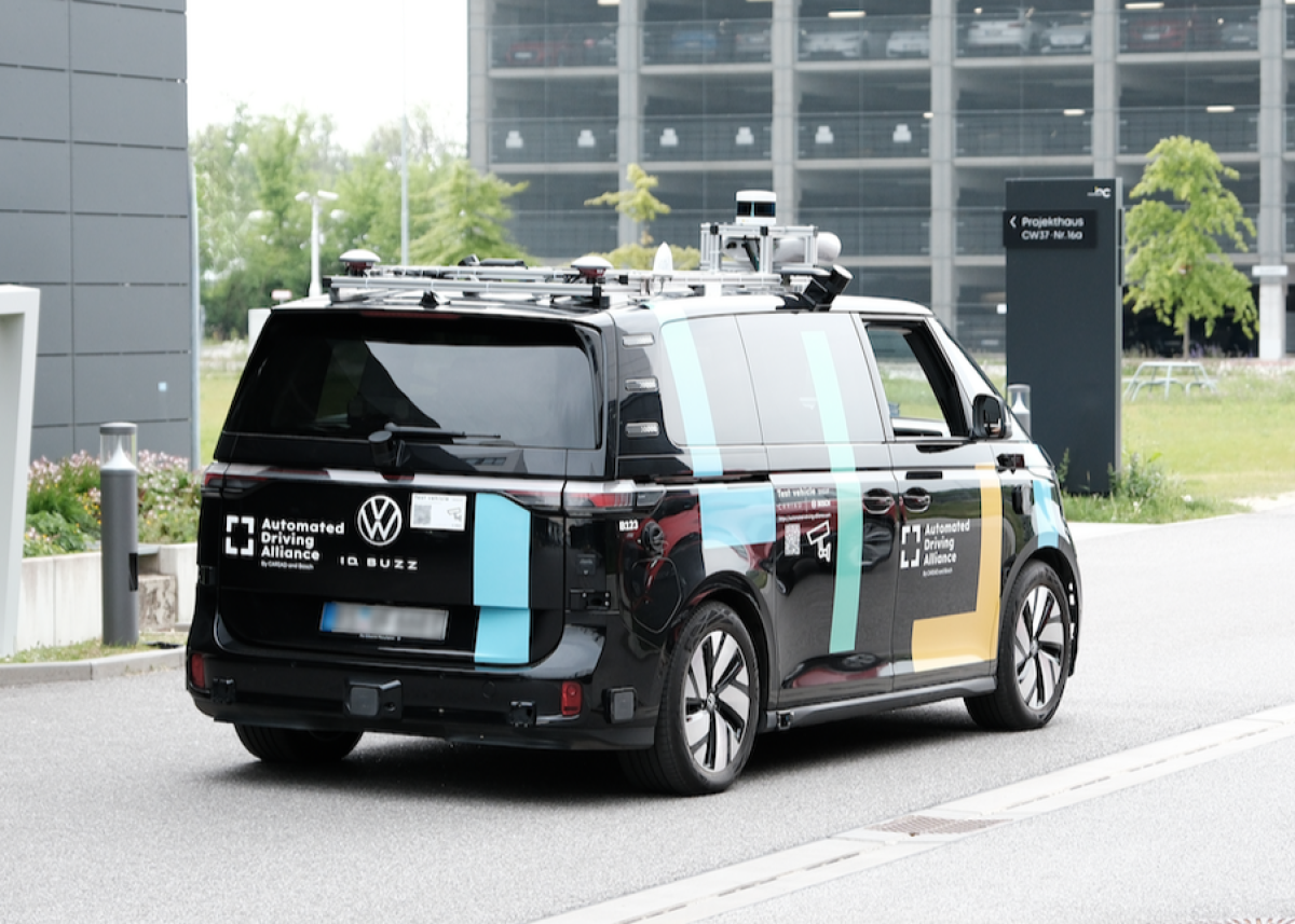 Bosch und CARIAD machen das Automatisierte Fahren mit KI noch sicherer und komfortabler