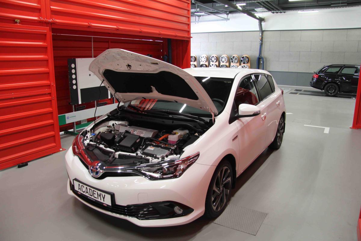A.T.U-Filialen für Wartung von Hybrid- und Elektrofahrzeugen gerüstet