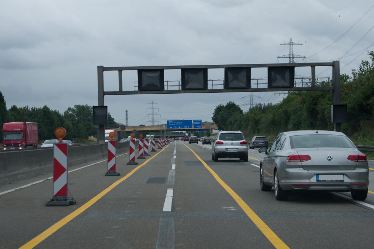 Richtiges Verhalten in Autobahnbaustellen