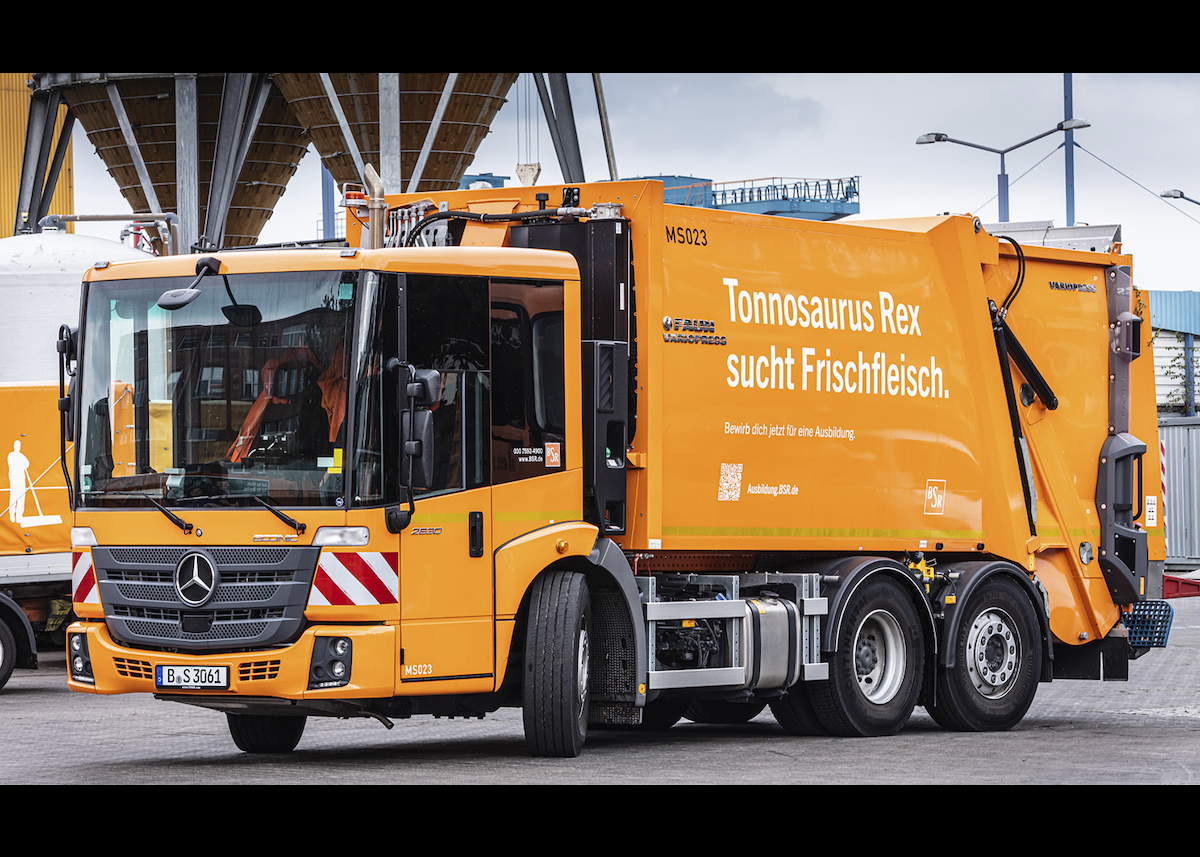 Grüne Fahrzeugflotte der BSR fährt mit runderneuerten Reifen nachhaltig voran