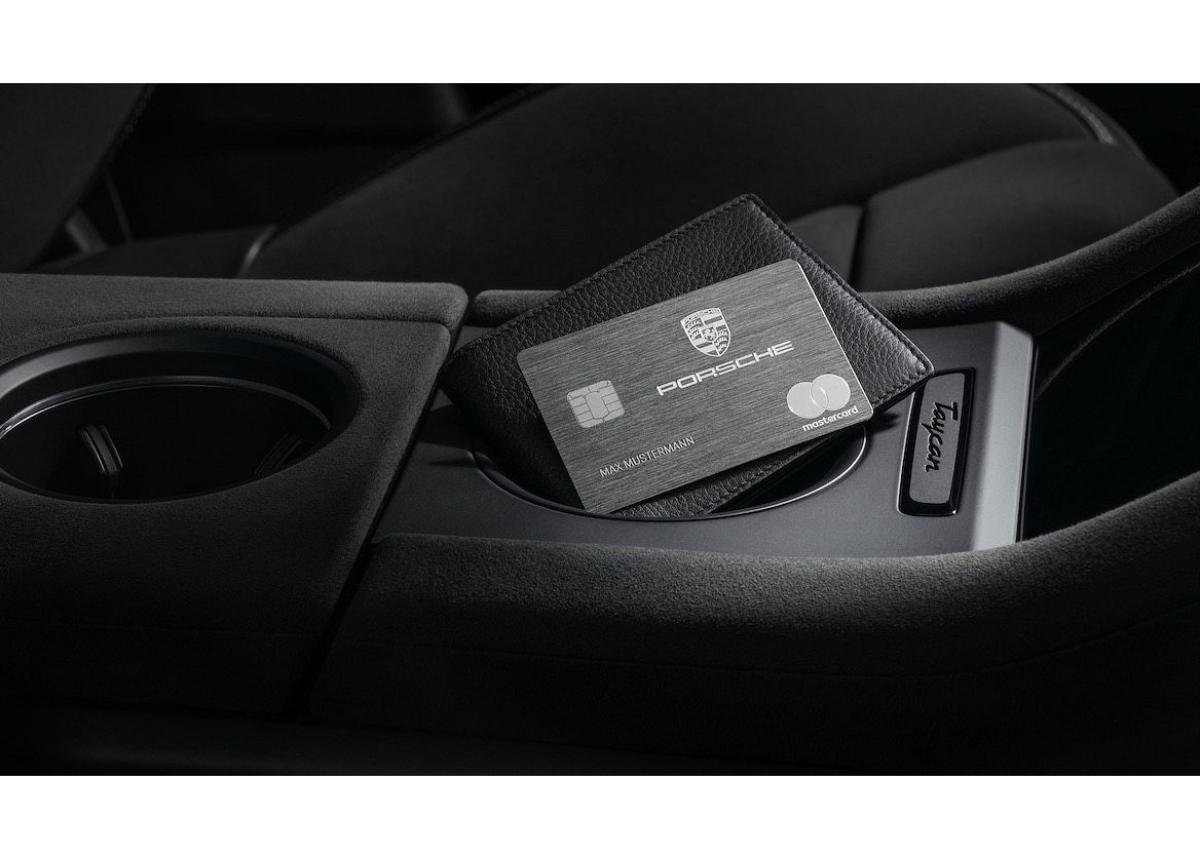 Porsche präsentiert Kreditkarte mit neuem Design und zusätzlichem Service