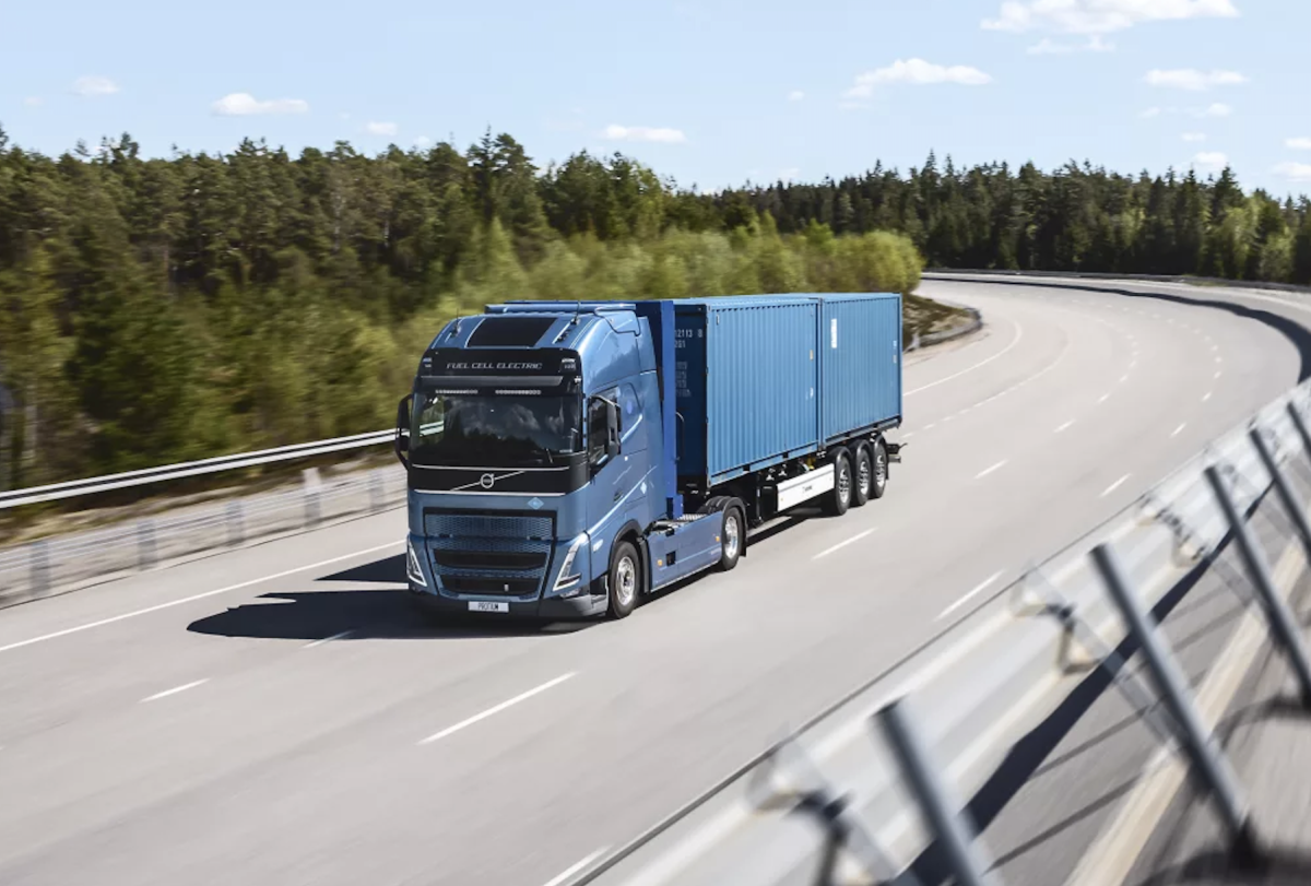 Volvo Trucks präsentiert seinen neuen emissionsfreien Lkw mit Brennstoffzelle