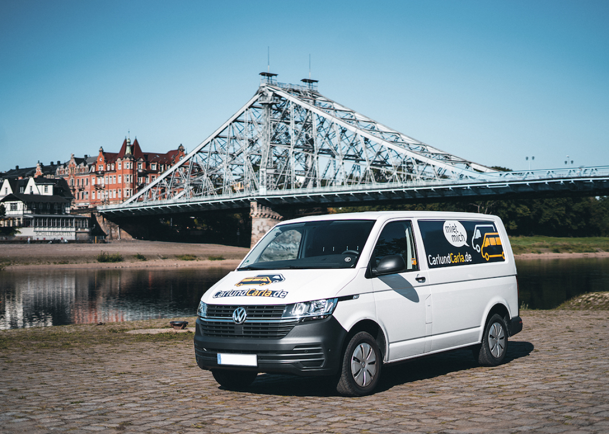 Flexible Mobilität trifft auf digitale Logistik: CarlundCarla.de optimiert über ONLOGIST die Fahrzeugverteilung