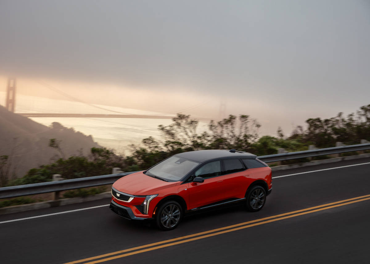 Elektro-SUV Cadillac OPTIQ und Chevrolet Equinox EV laufen ab Werk auf Continenal CrossContact RX