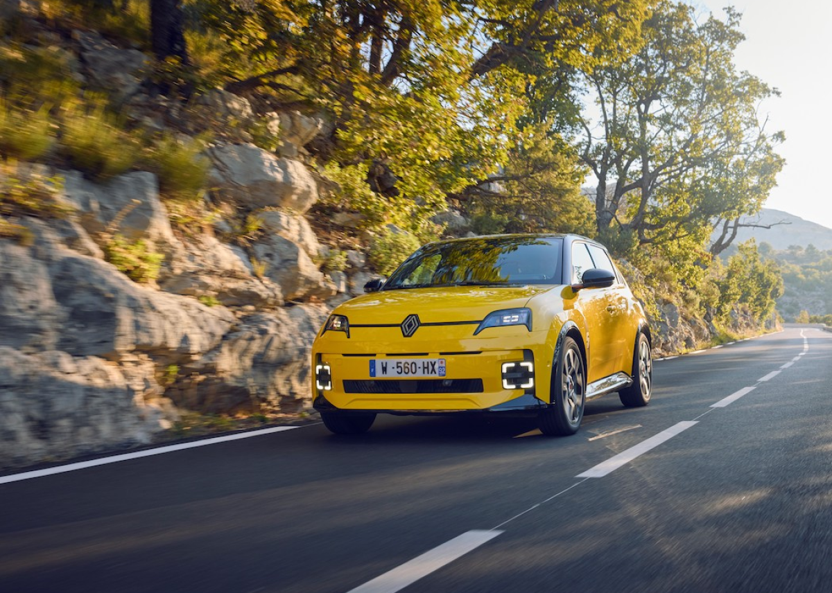 Renaults neuer R5 auf Reifen von Continental