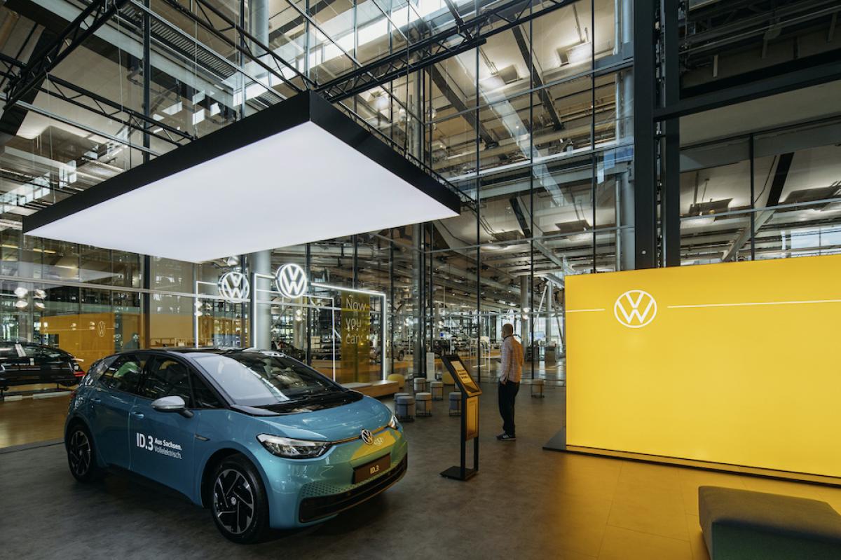 Volkswagen öffnet ID. Stores