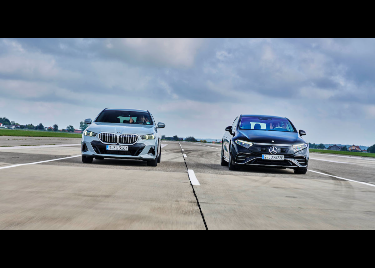 ADAC vergleicht Autobahnassistenten der Level 2+ und 3