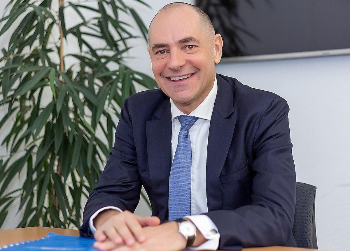 Neuer Chef der Volkswagen Bank: Dr. Volker Stadler folgt auf Dr. Michael Reinhart 