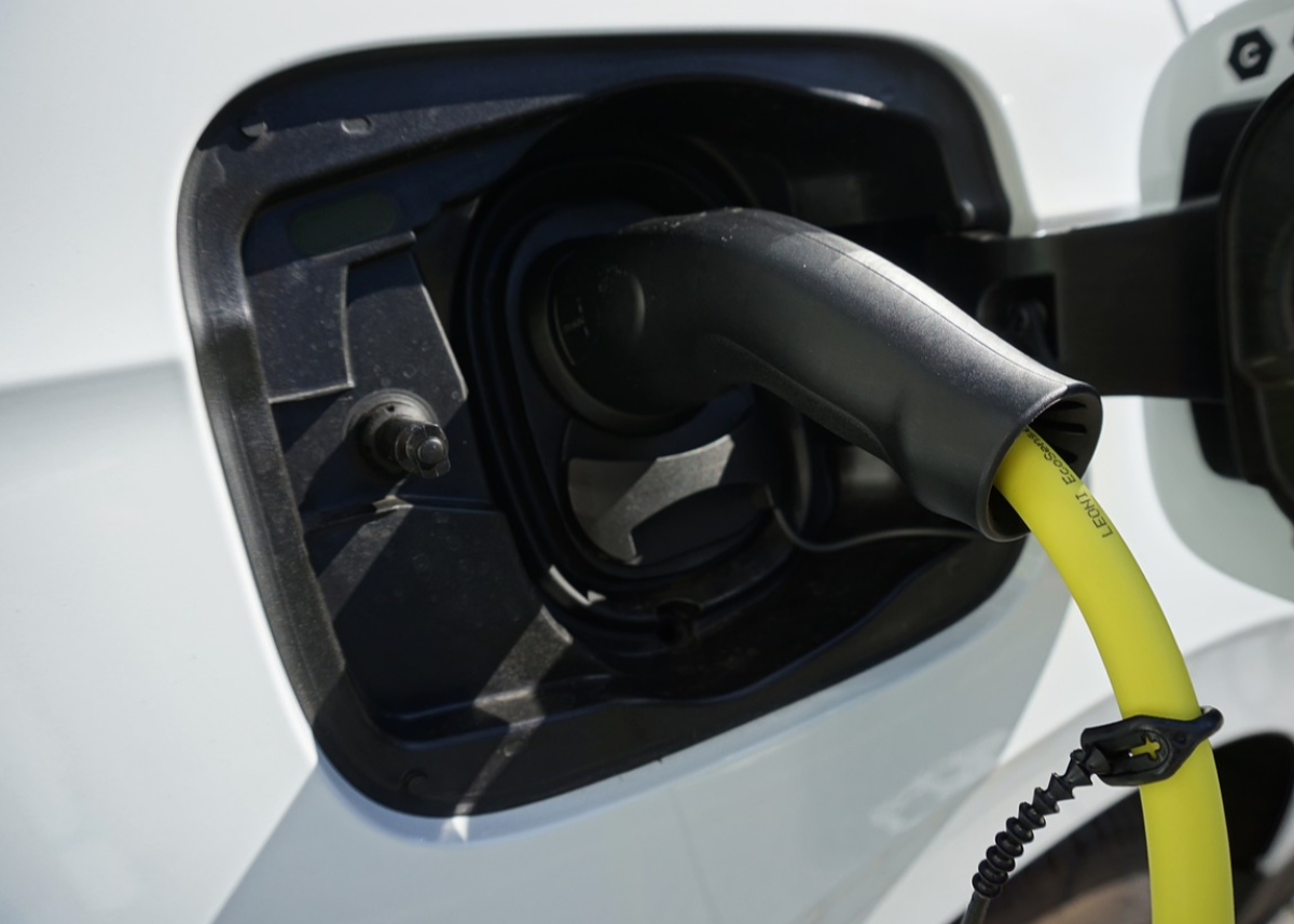 Bundesweiter Ladesäulen-Preismonitor: Diese Städte verzeichnen die höchsten Kosten beim Laden von E-Autos