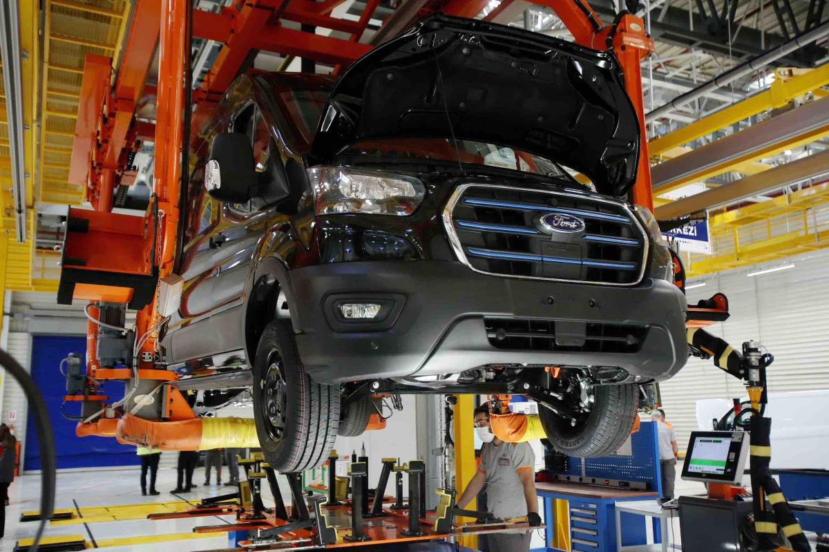 Ford startet Produktion des vollelektrischen E-Transit