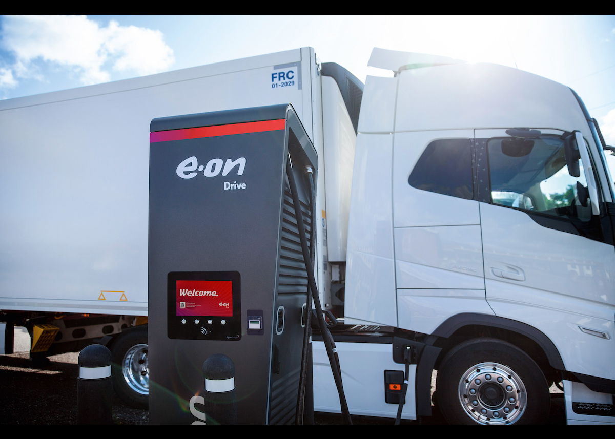 Truck Charging ohne Startinvestitionen: E.ON, Neot und Mitsui vereinfachen Unternehmen den Umstieg auf E-Mobilität