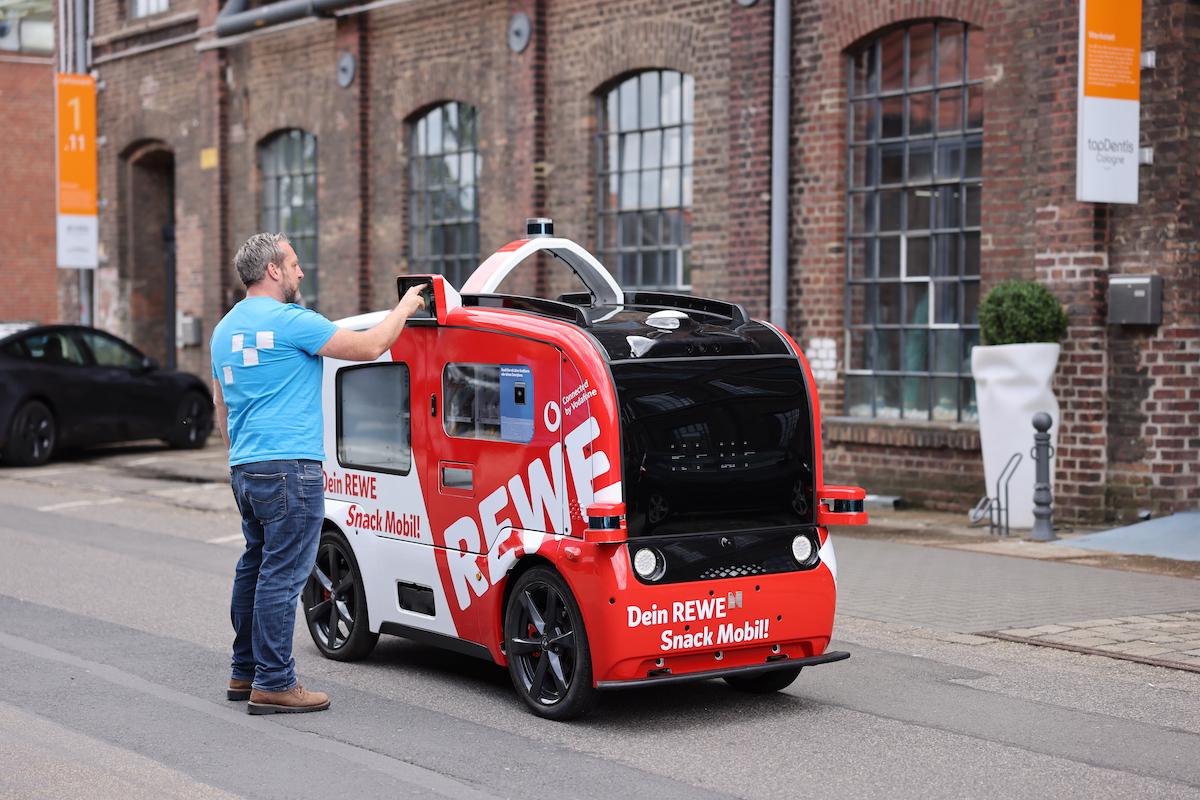 Selbstfahrender Kiosk startet den Live-Betrieb