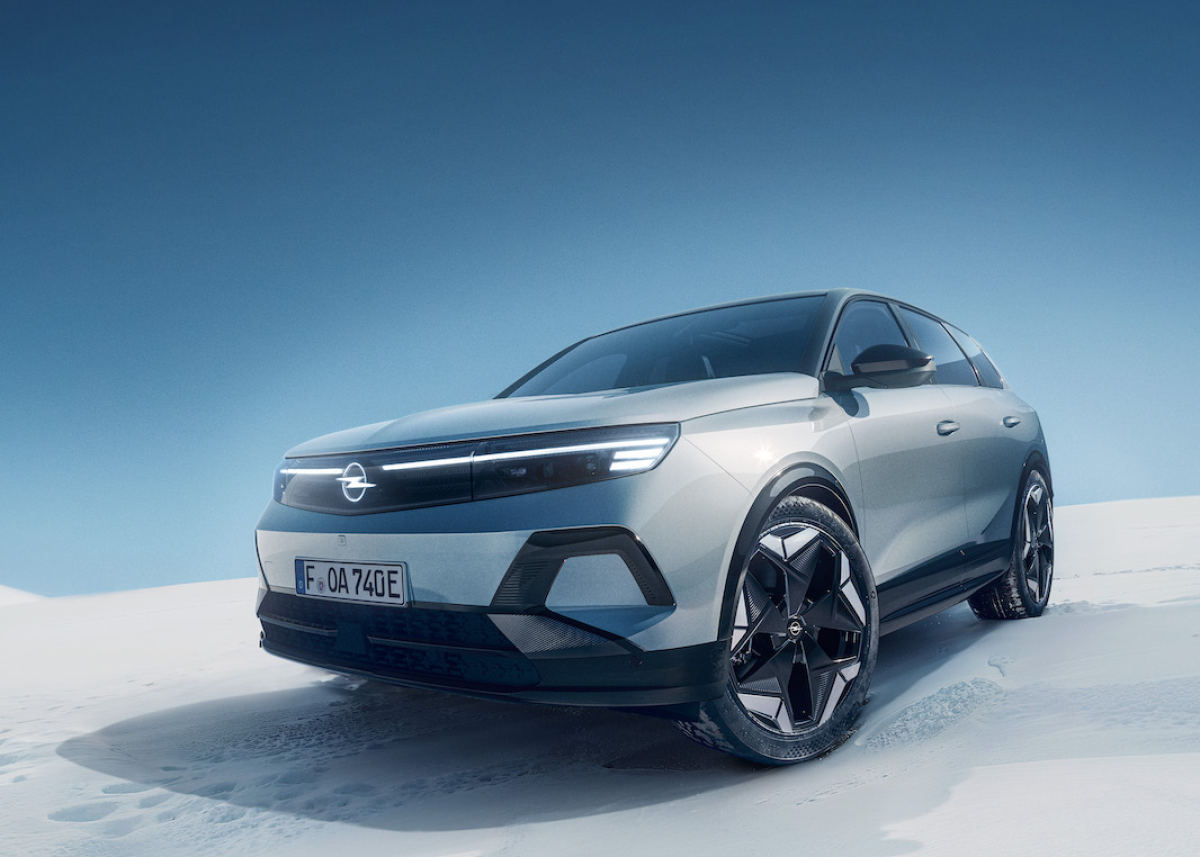 Auf neuen Wegen: Der Opel Grandland Electric mit Allradantrieb