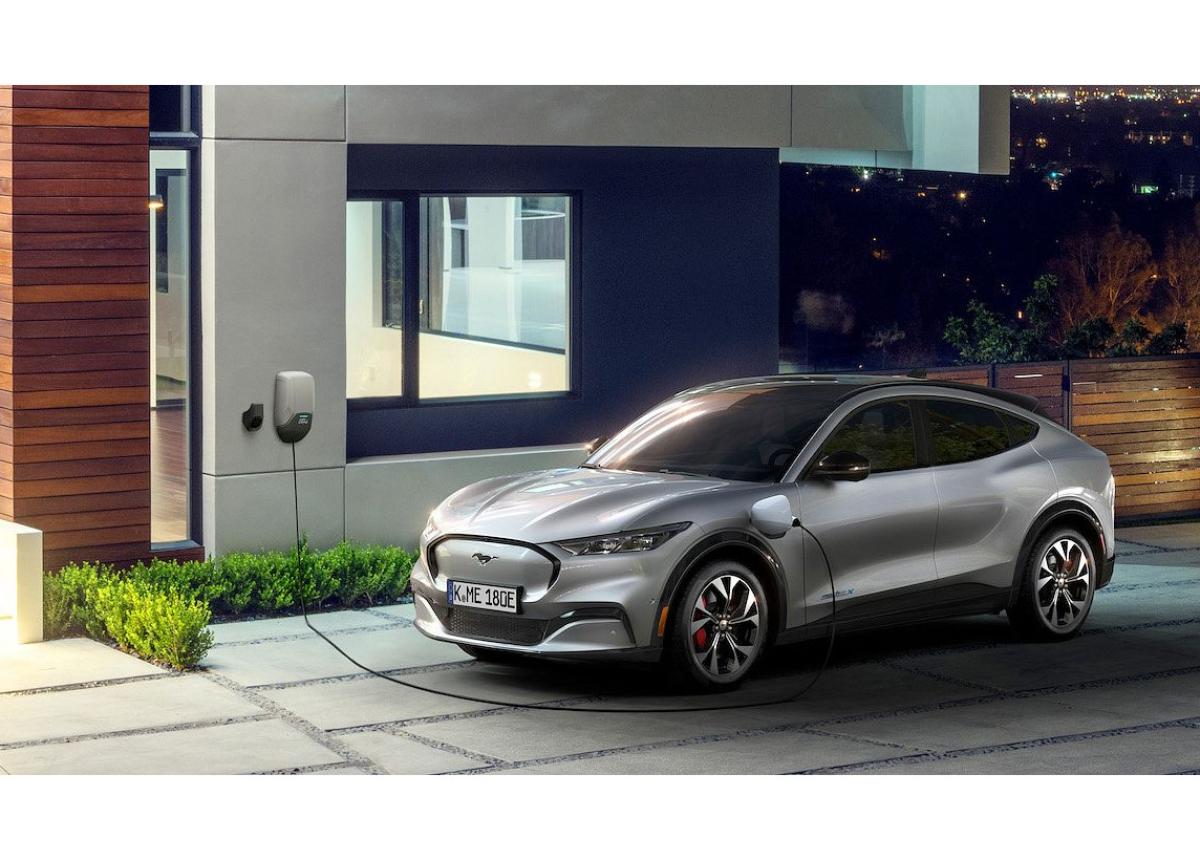 Ford Auto-Versicherung: Ab sofort Online-Beitragsrechner auf Ford-Homepage verfügbar