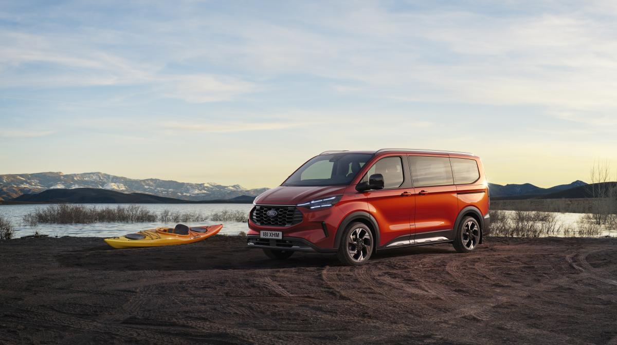 Ford E-Tourneo Custom: Neuer Personentransporter mit vollelektrischem Antrieb