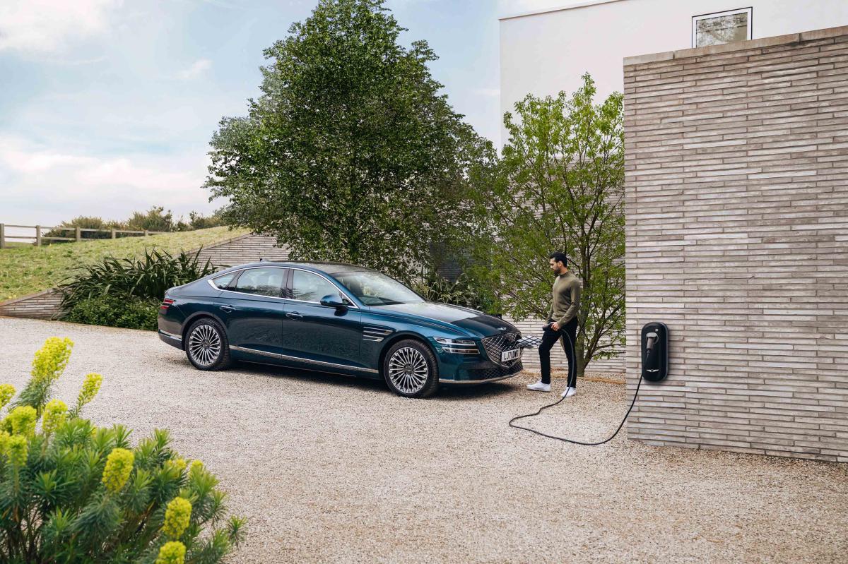 Genesis Motor Europe kooperiert mit Shell Recharge Solutions, um E-Autokunden nahtloses Laden zu ermöglichen
