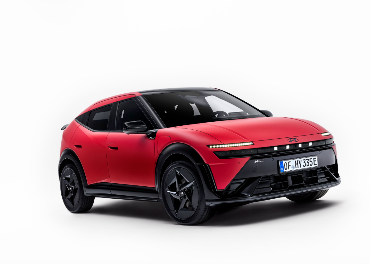 Hyundai enthüllt den IONIQ 3: Neuer Aero-Hatchback setzt Elektroauto-Maßstäbe