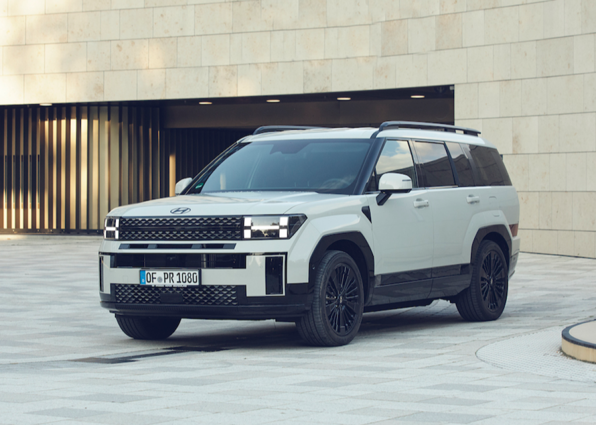 Zugstarker SUV: Hyundai SANTA FE bietet jetzt bis zu 2 Tonnen Anhängelast