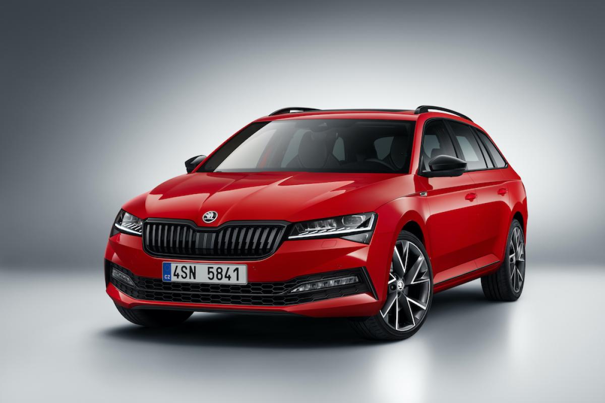 ŠKODA SUPERB mit neuem Dieselmotor und erweiterter Ausstattungsvielfalt