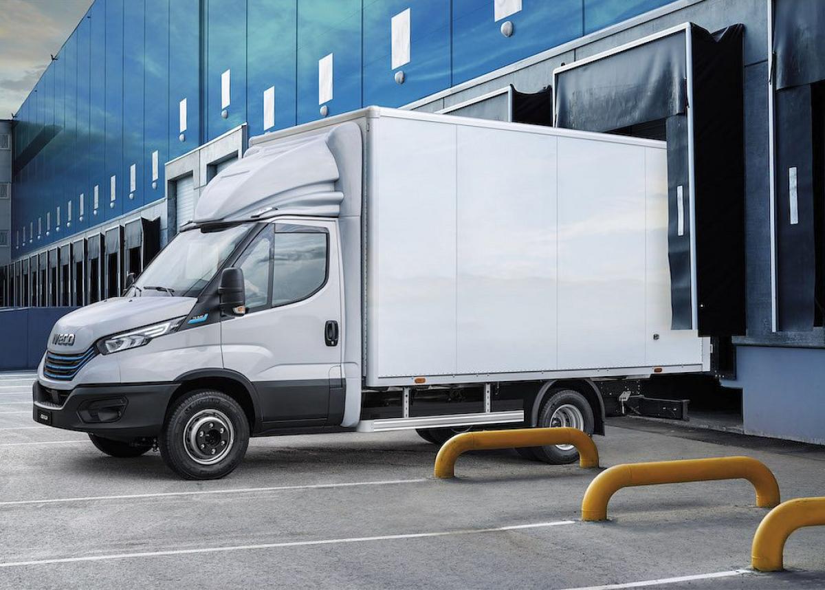 Shell Recharge Solutions (SRS) und IVECO unterstützen kleine und mittlere Fuhrparkbetreiber bei der Umstellung auf EV-Flotten