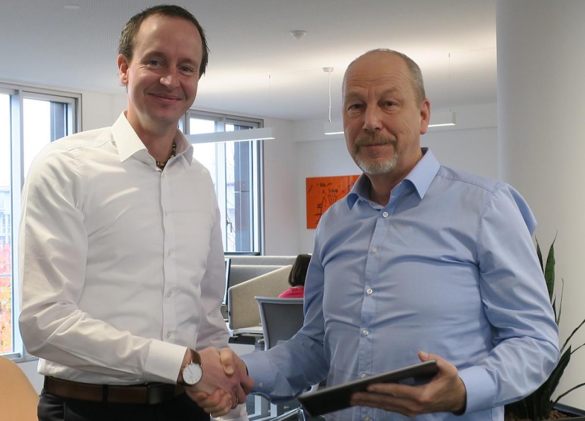 Dieter Jacobs übergibt Staffelstab an Dennis Geers